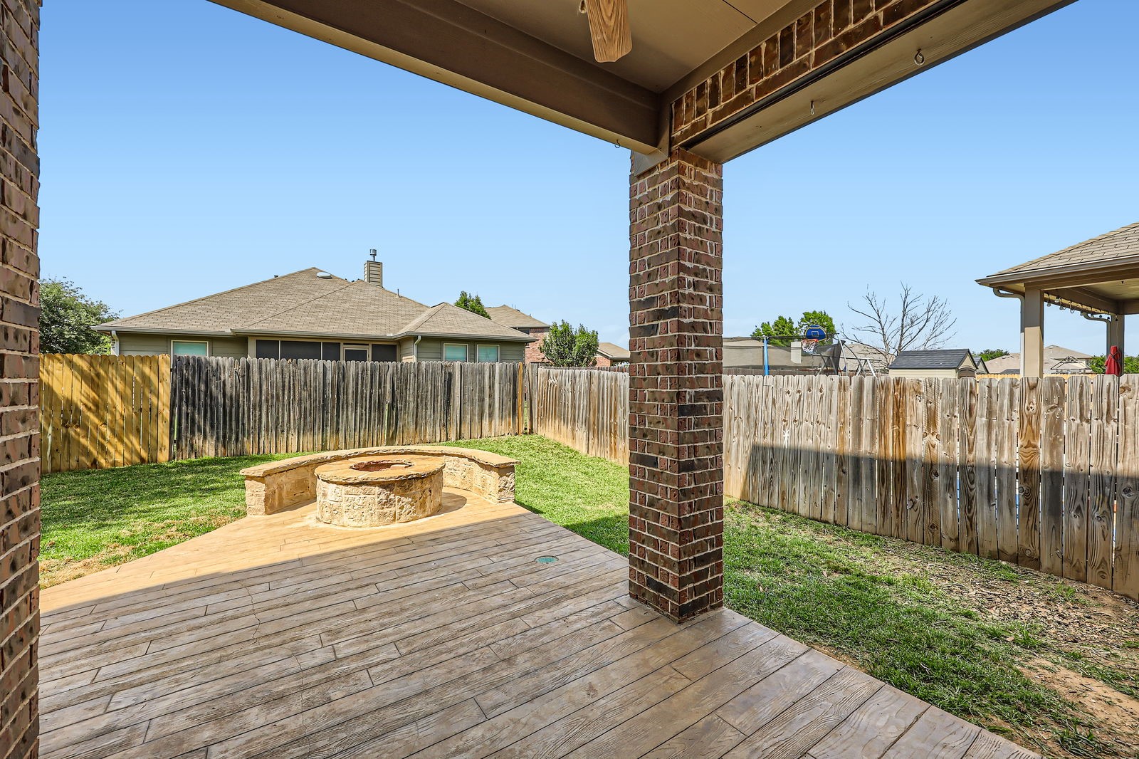1017 Oarlock Drive Crowley TX 76036