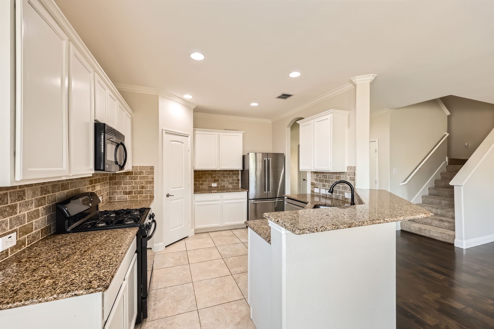 1017 Oarlock Drive Crowley TX 76036