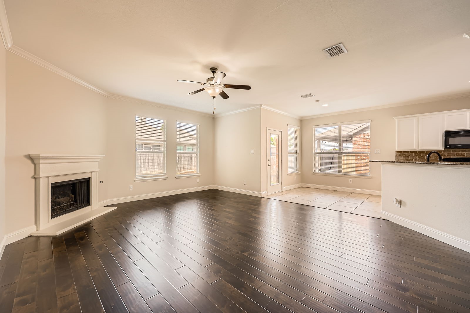 1017 Oarlock Drive Crowley TX 76036