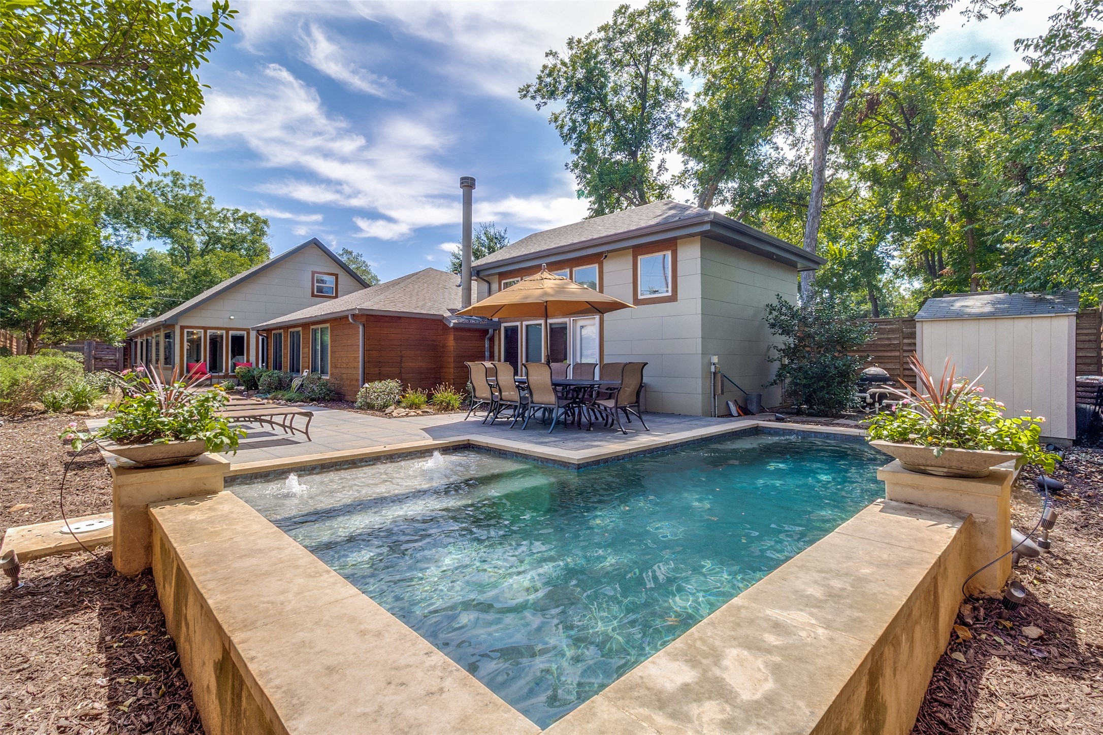 5323 Denton Drive Dallas TX 75235