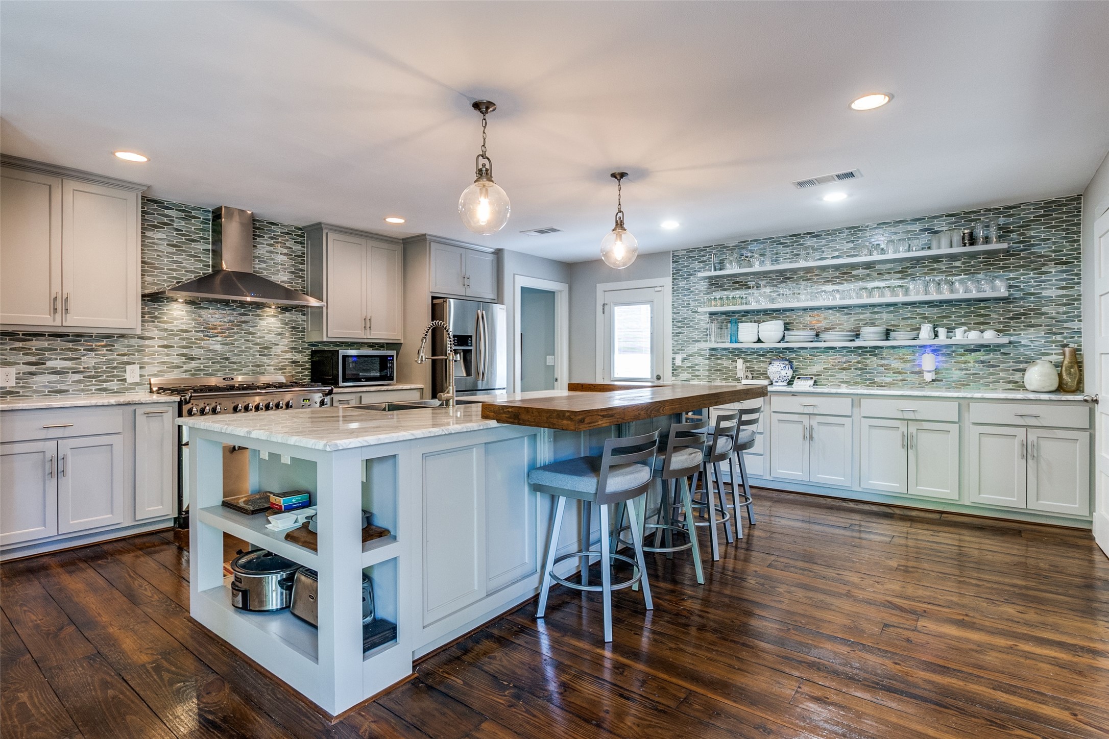 5323 Denton Drive Dallas TX 75235