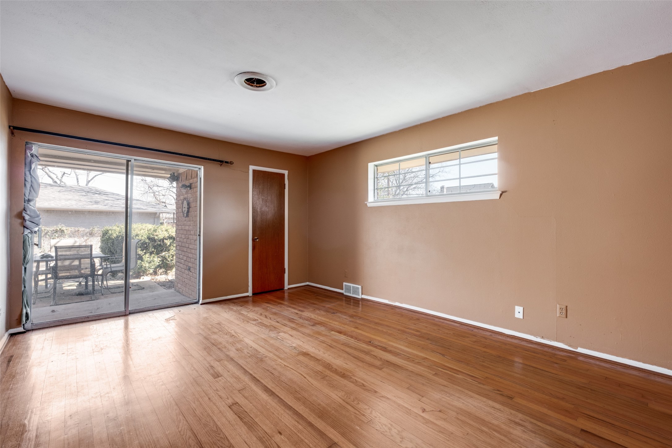 11062 Milhof Drive Dallas TX 75228