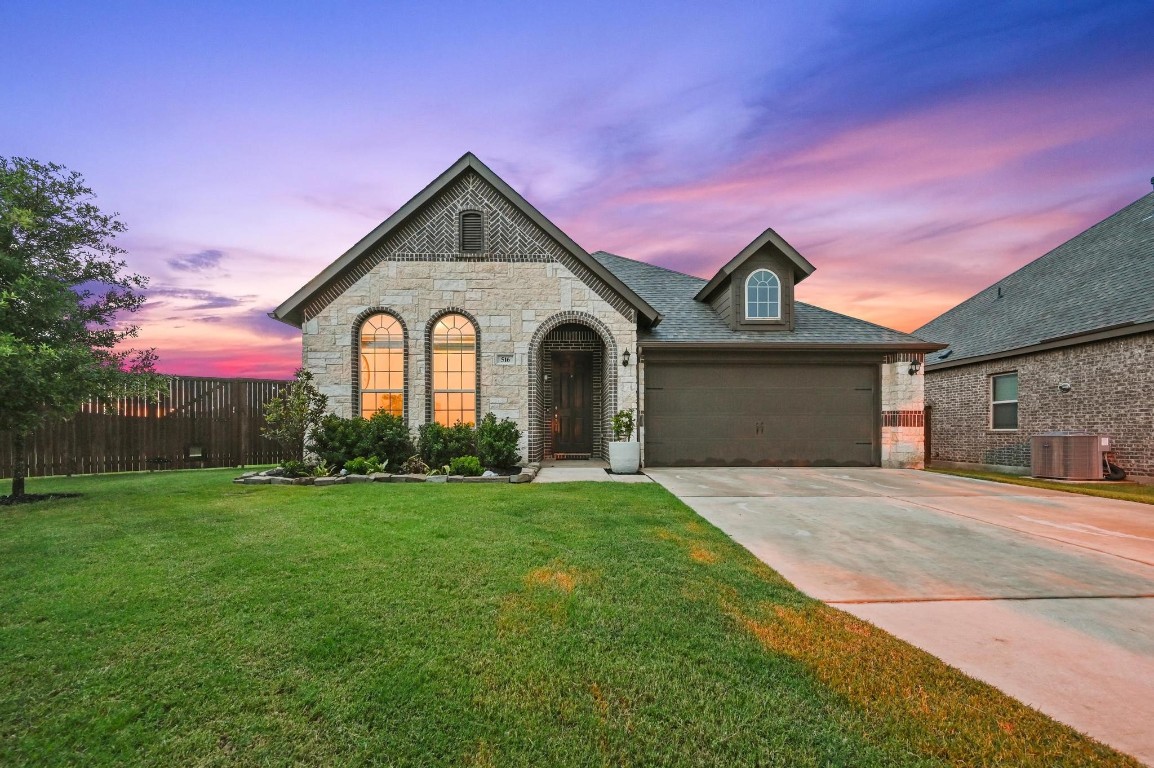 516 Kettlewood Court Justin TX 76247