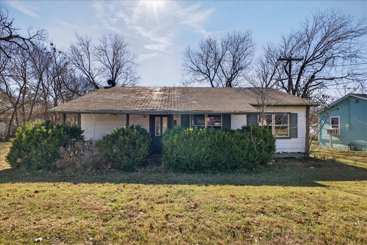 2512 Bridge Street Gatesville TX 76528