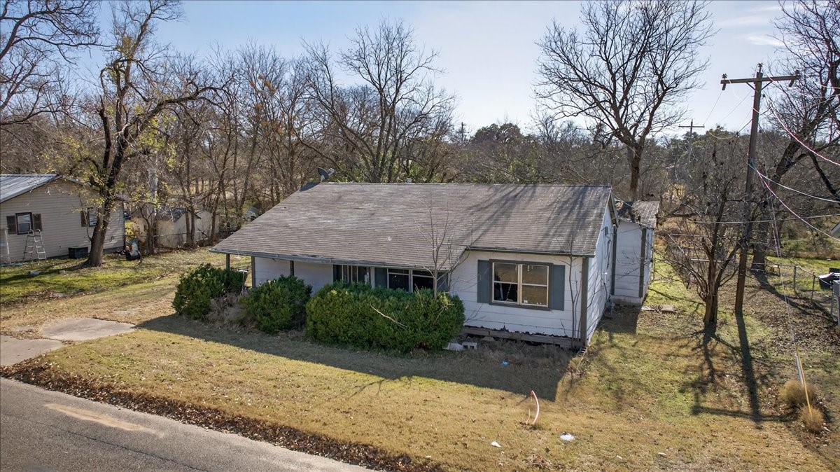 2512 Bridge Street Gatesville TX 76528
