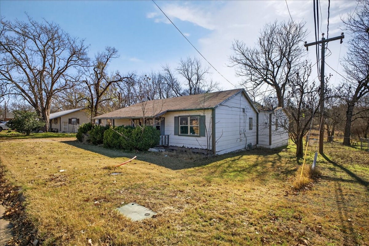 2512 Bridge Street Gatesville TX 76528