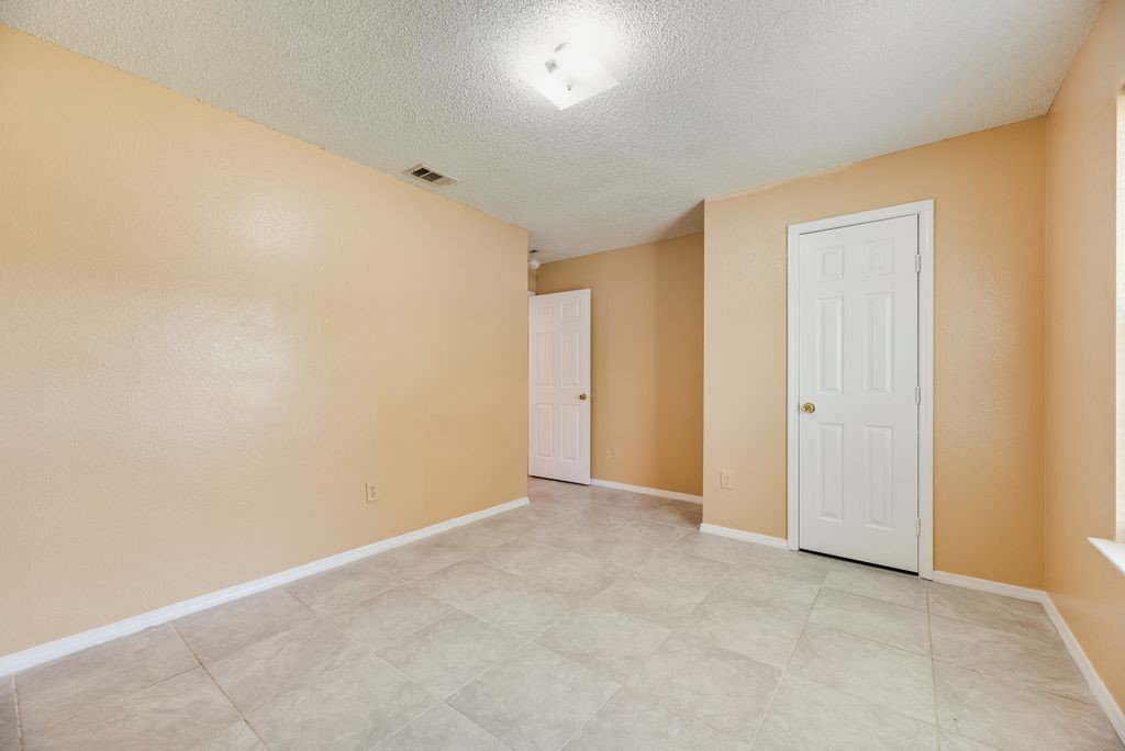 1019 Balkan Drive Lancaster TX 75134