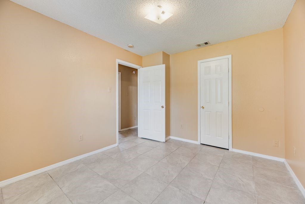 1019 Balkan Drive Lancaster TX 75134