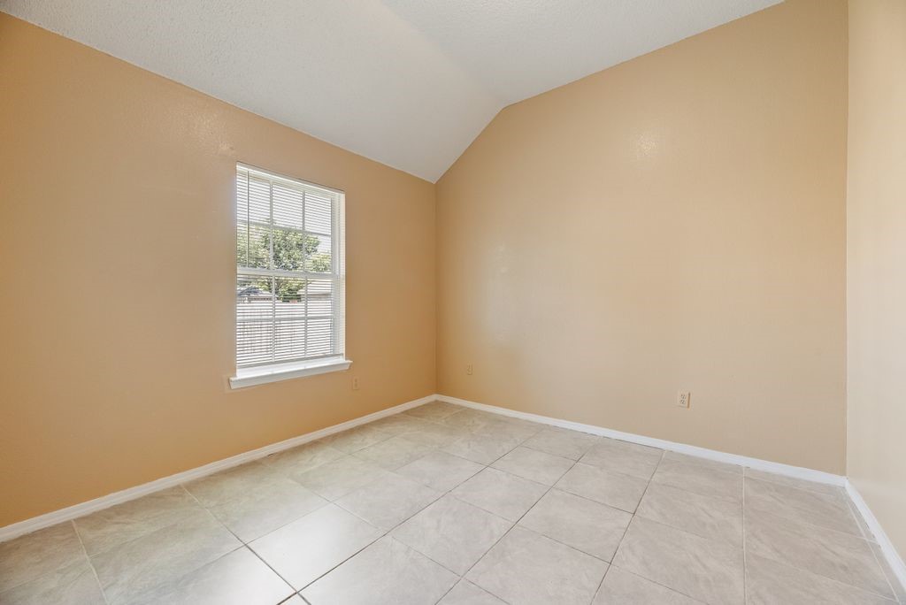 1019 Balkan Drive Lancaster TX 75134