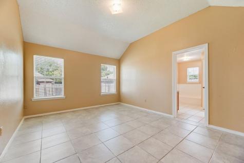 1019 Balkan Drive Lancaster TX 75134