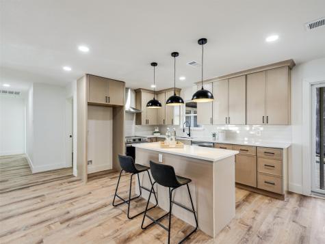 9011 Liptonshire Drive Dallas TX 75238
