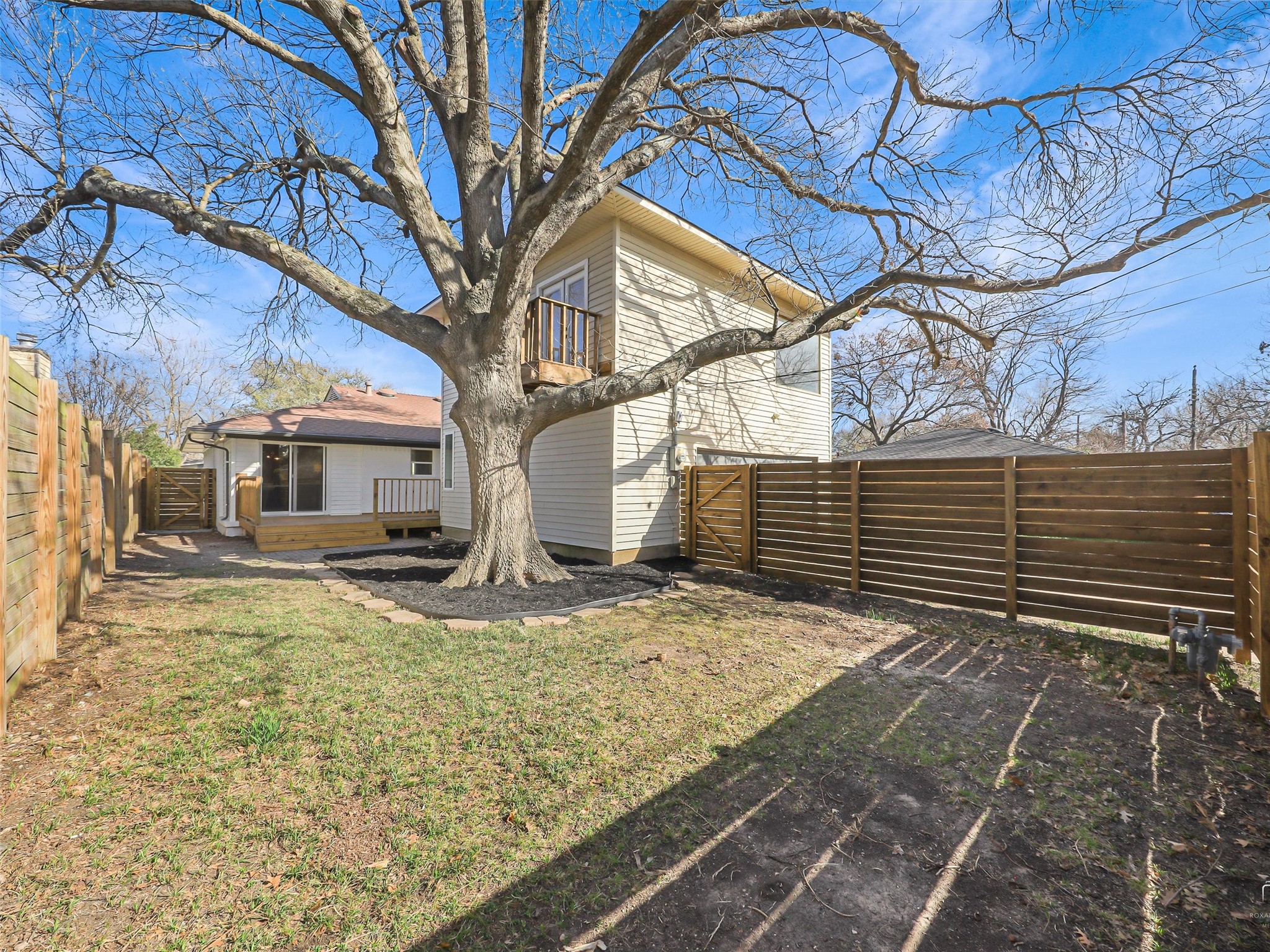9011 Liptonshire Drive Dallas TX 75238
