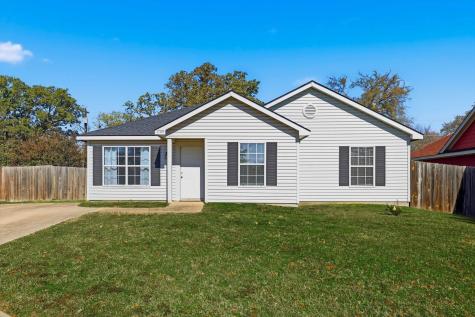 1709 Red Oak Court Denton TX 76209
