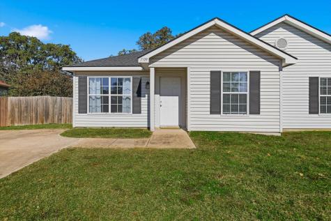 1709 Red Oak Court Denton TX 76209