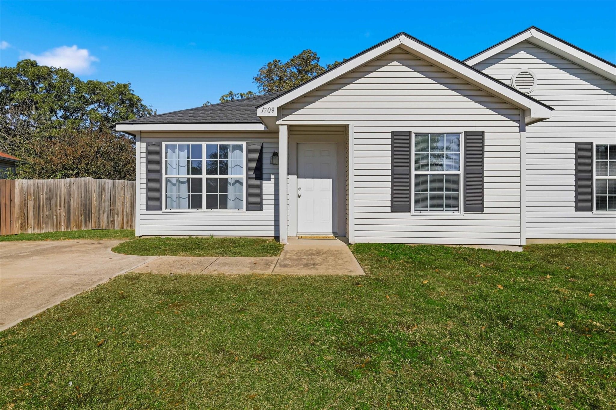 1709 Red Oak Court Denton TX 76209