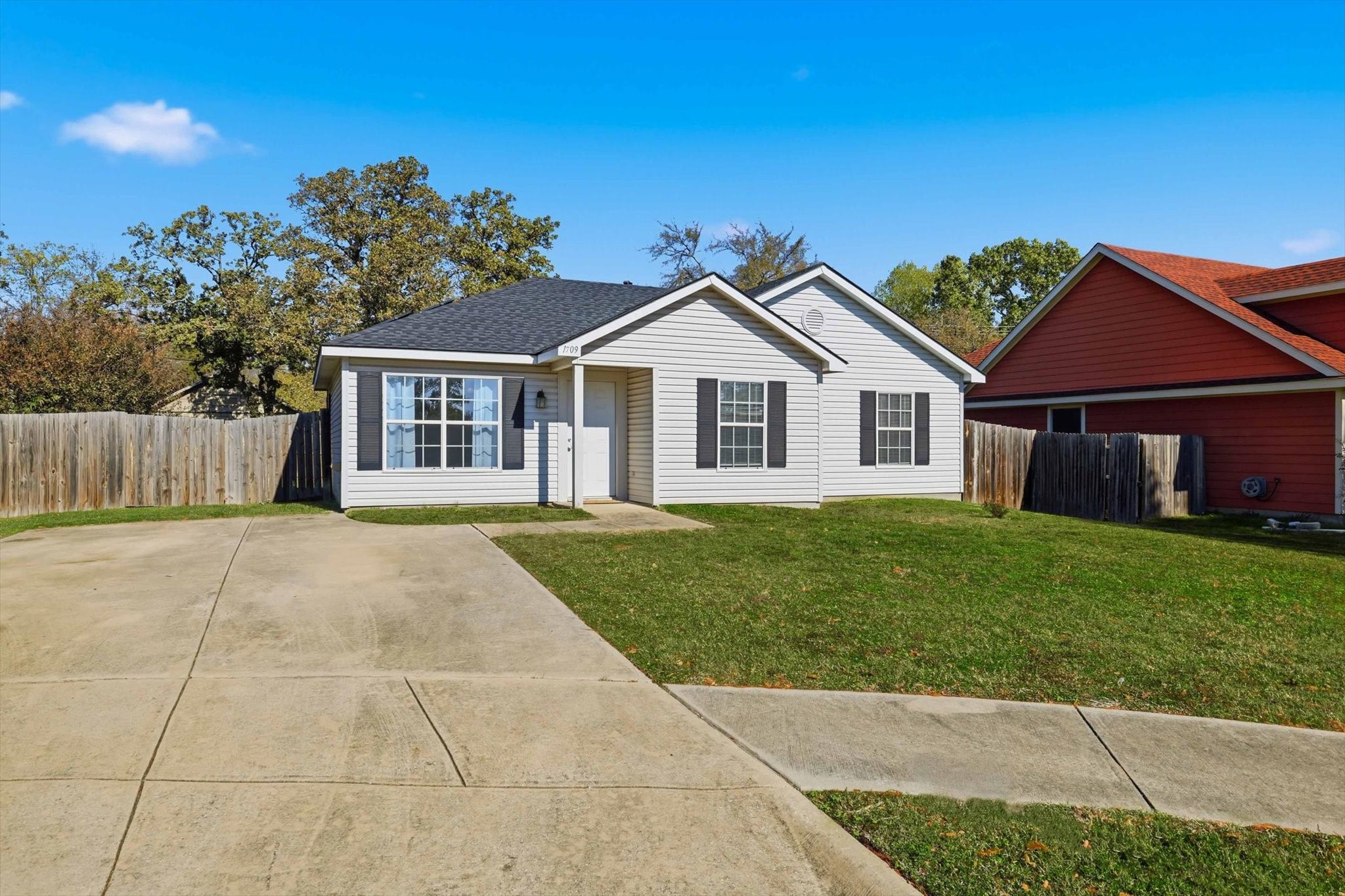 1709 Red Oak Court Denton TX 76209