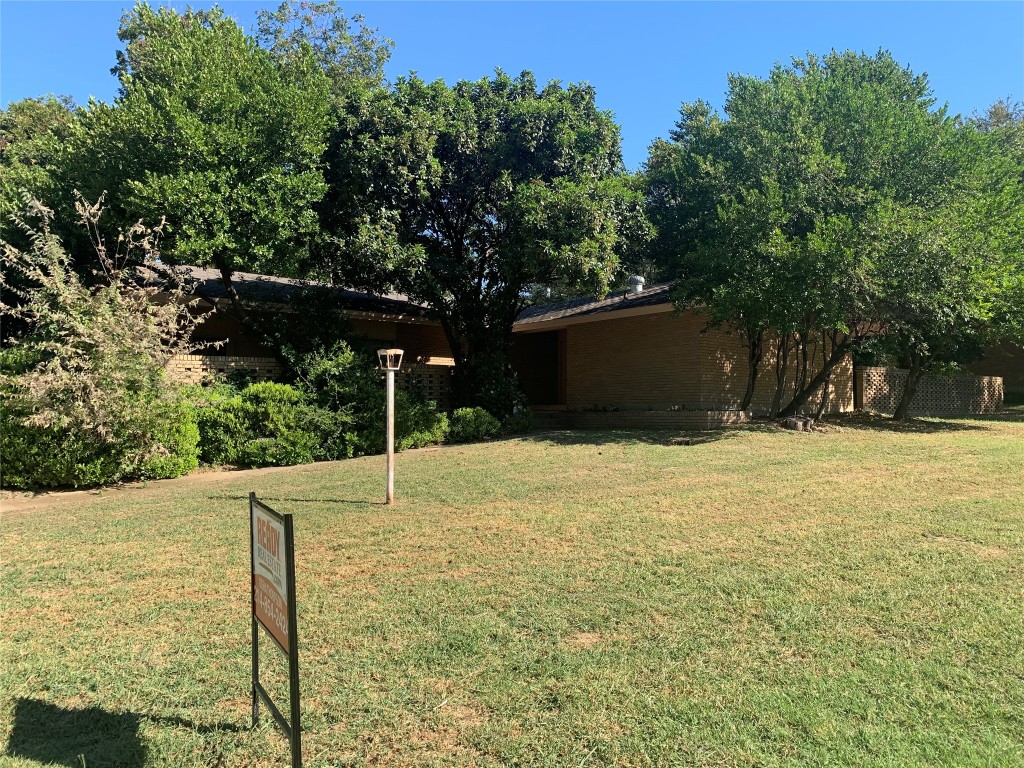 1747 W Red Bird Lane Dallas TX 75232
