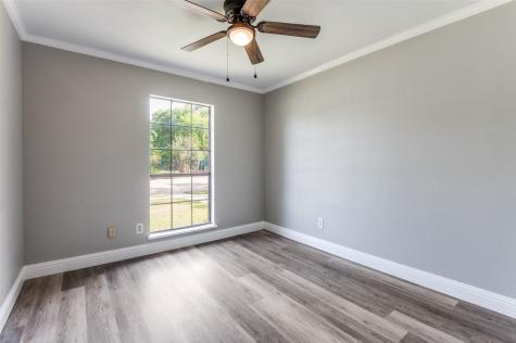 1804 Clear Creek Lane Carrollton TX 75007