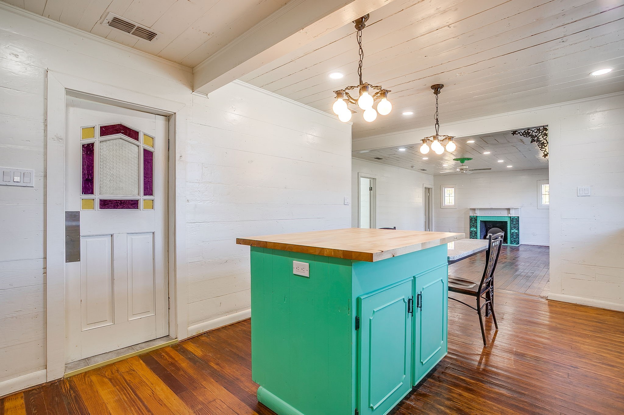 619 W Live Oak Street Jacksboro TX 76458