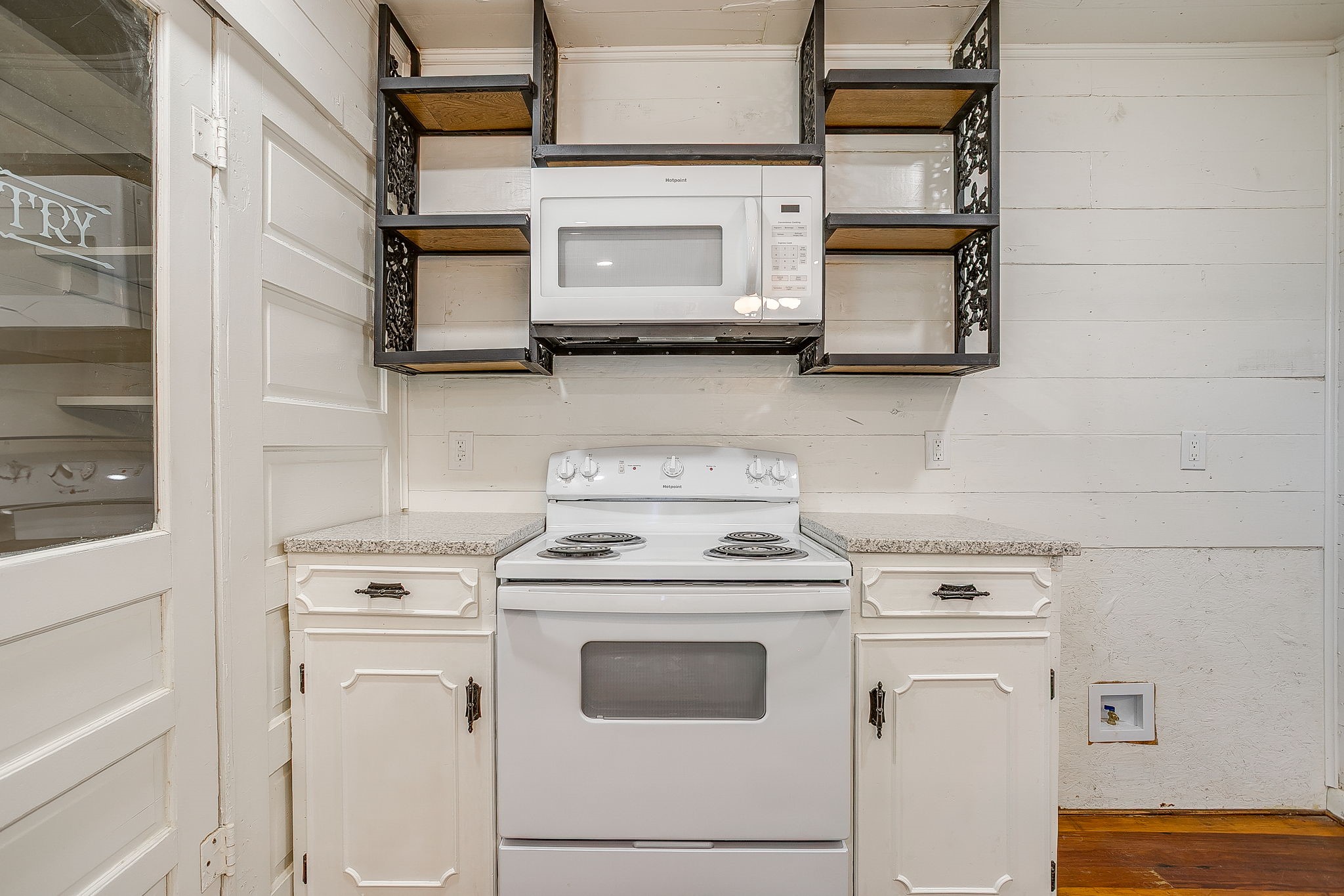 619 W Live Oak Street Jacksboro TX 76458