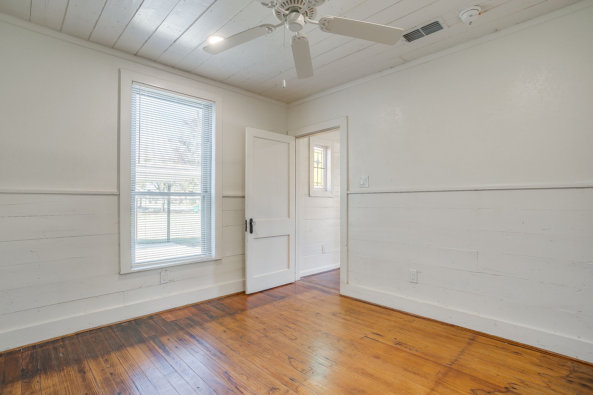 619 W Live Oak Street Jacksboro TX 76458