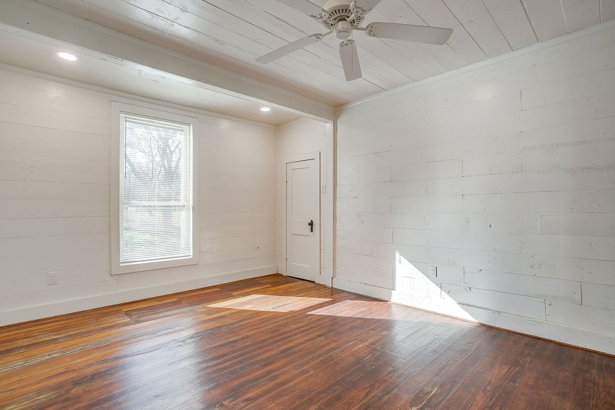 619 W Live Oak Street Jacksboro TX 76458