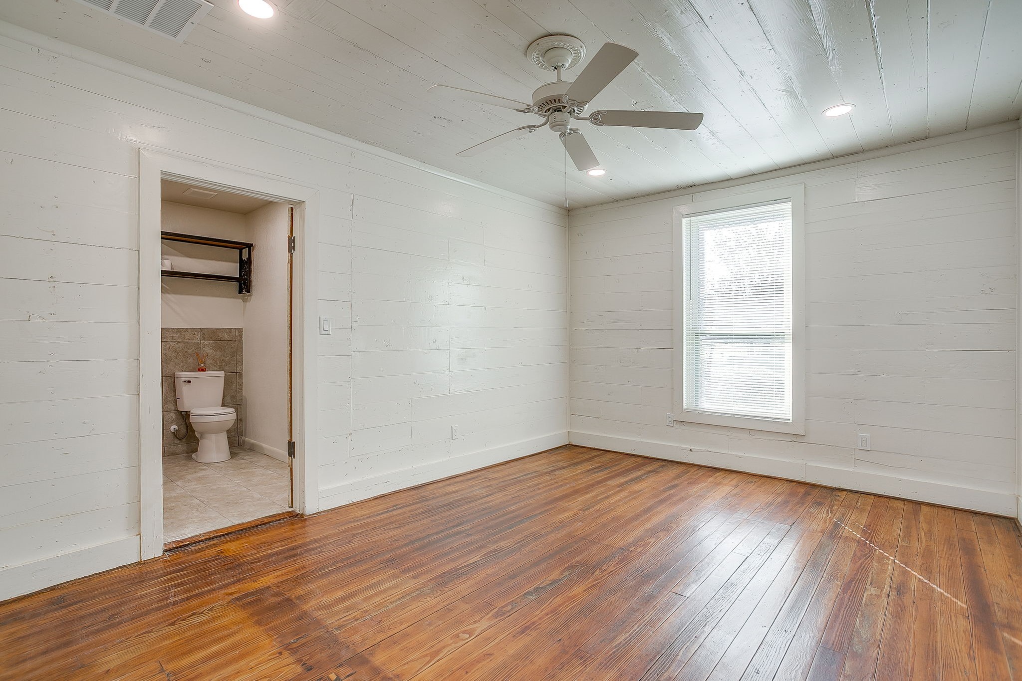 619 W Live Oak Street Jacksboro TX 76458