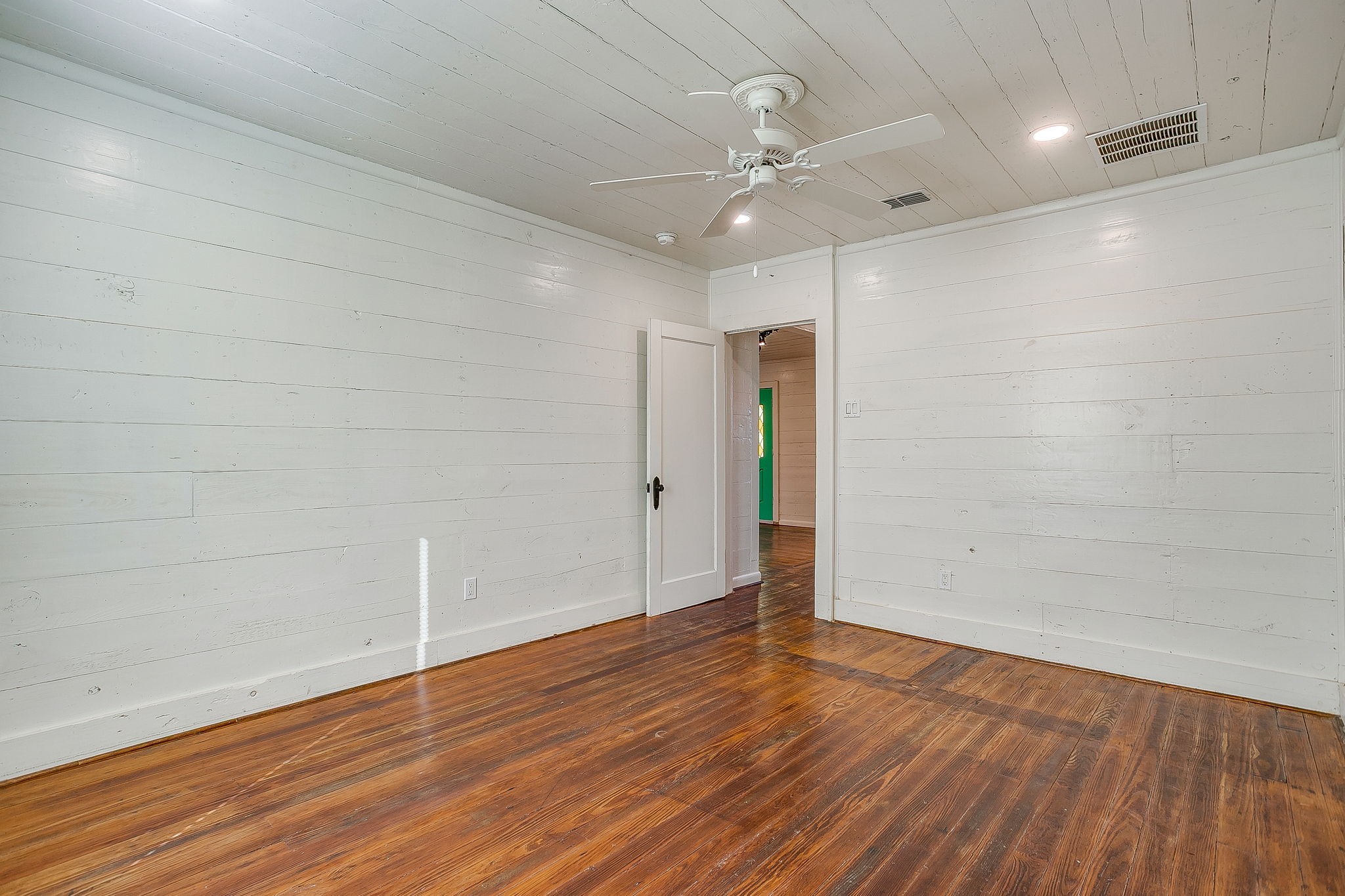 619 W Live Oak Street Jacksboro TX 76458