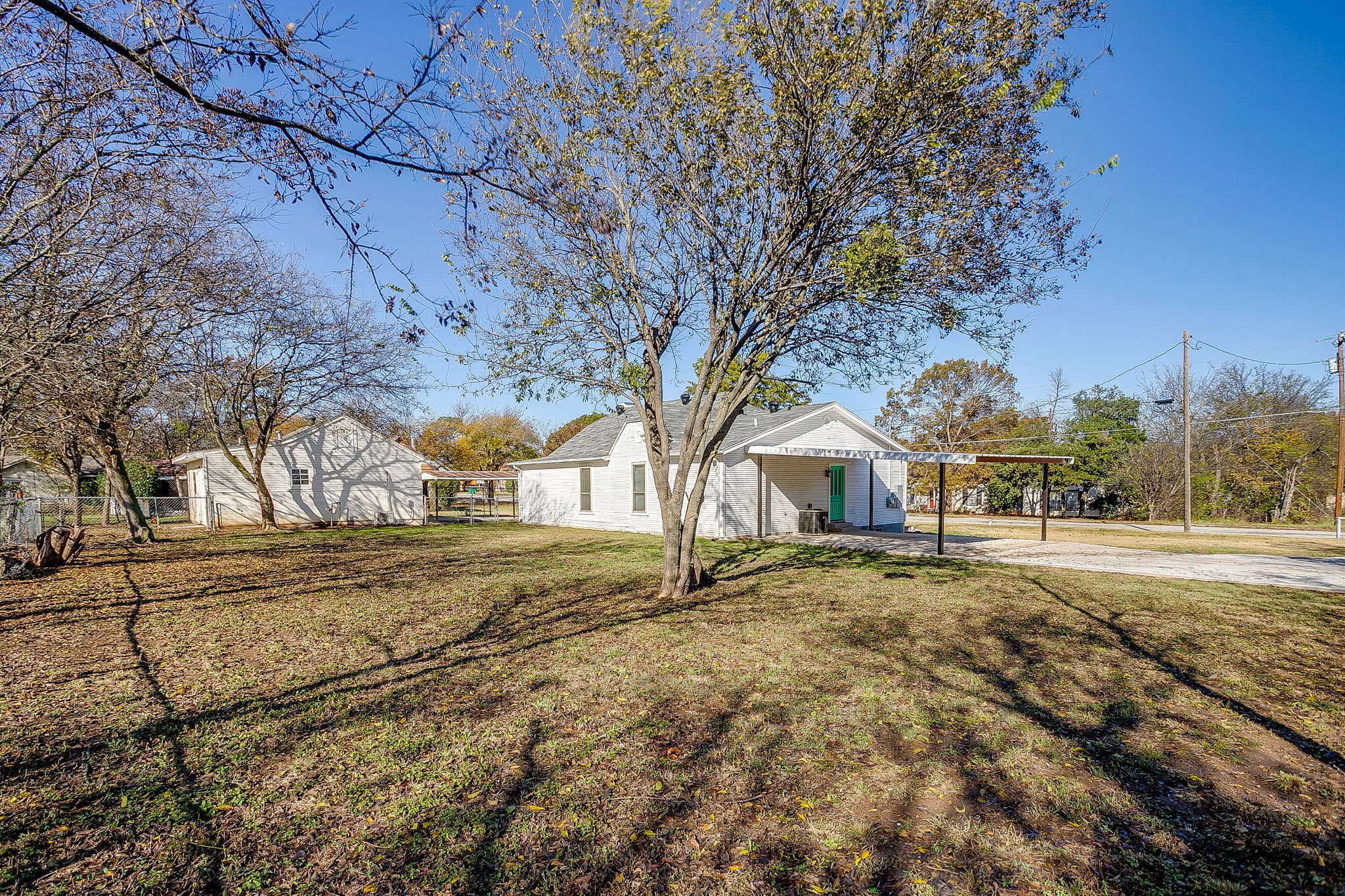 619 W Live Oak Street Jacksboro TX 76458