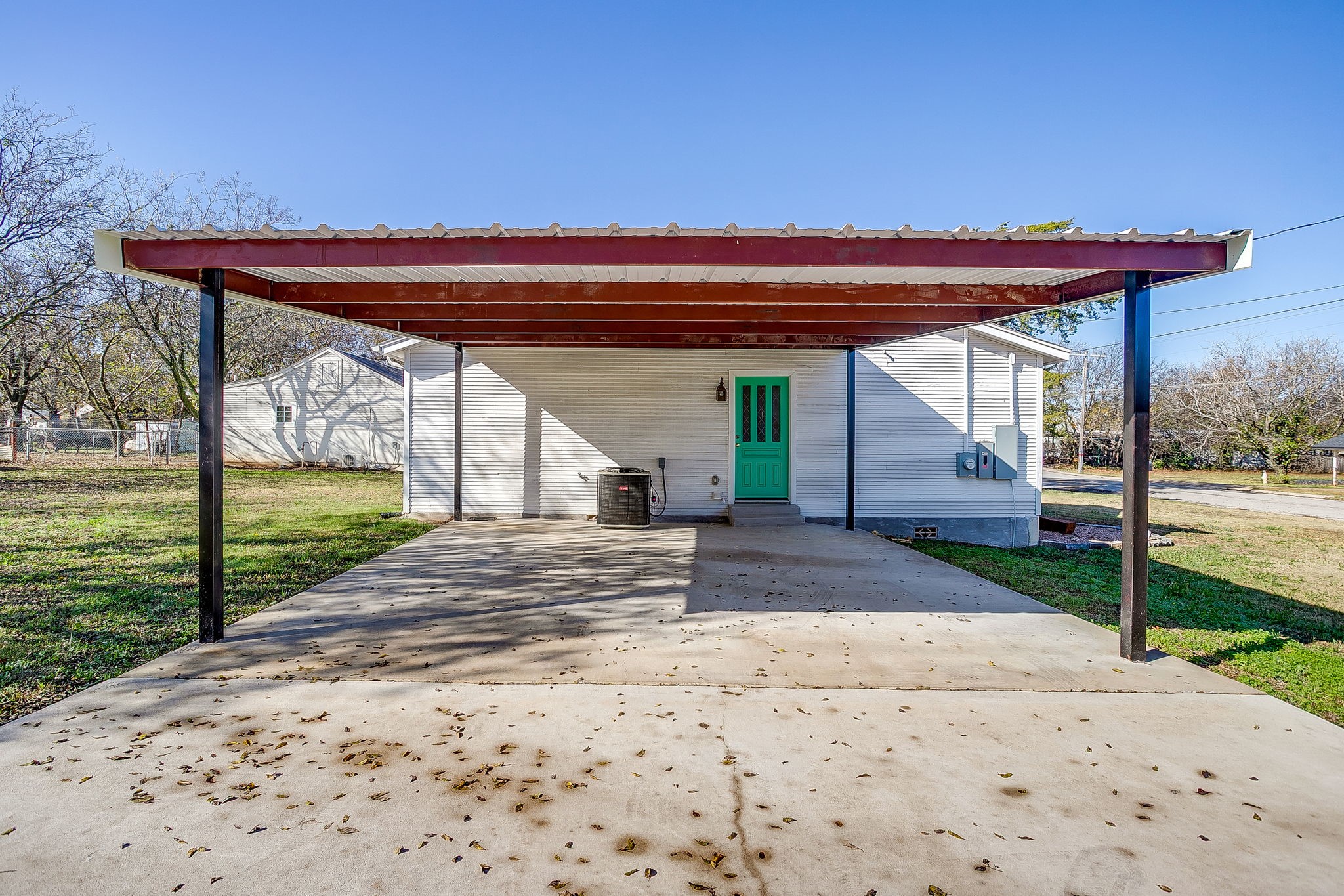 619 W Live Oak Street Jacksboro TX 76458