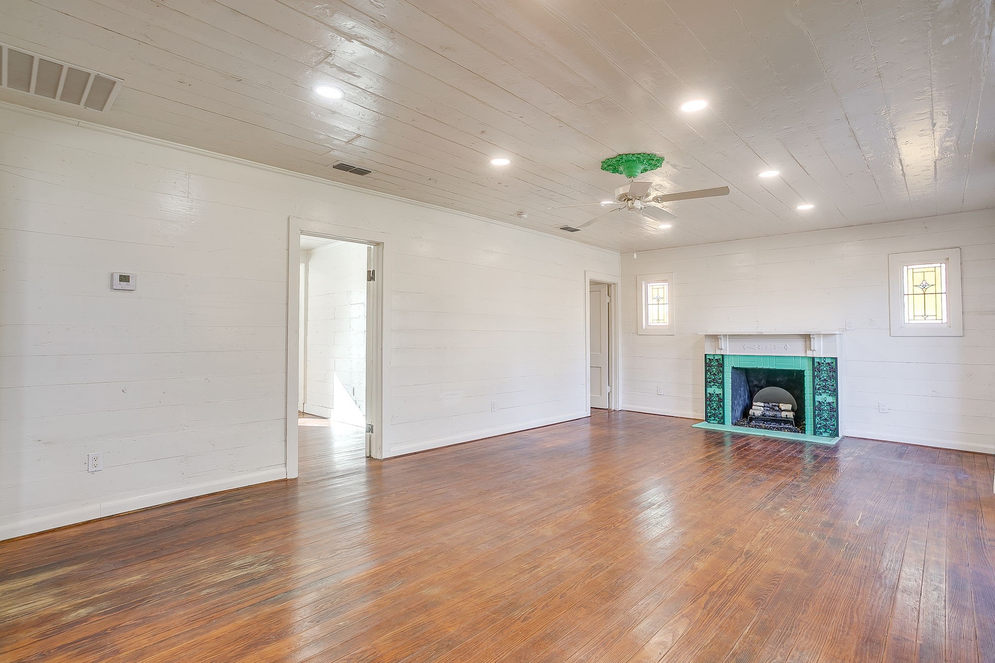 619 W Live Oak Street Jacksboro TX 76458