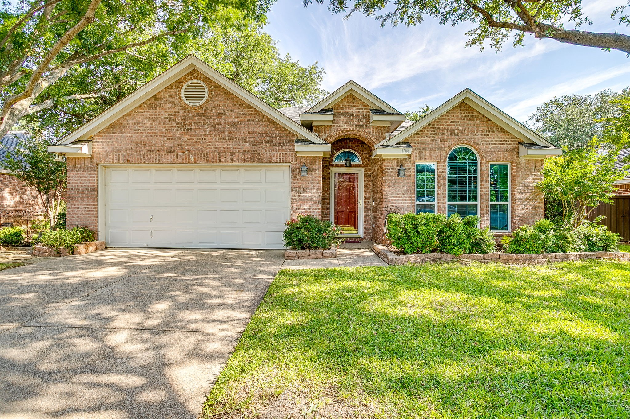 108 Hollywood Boulevard Euless TX 76040