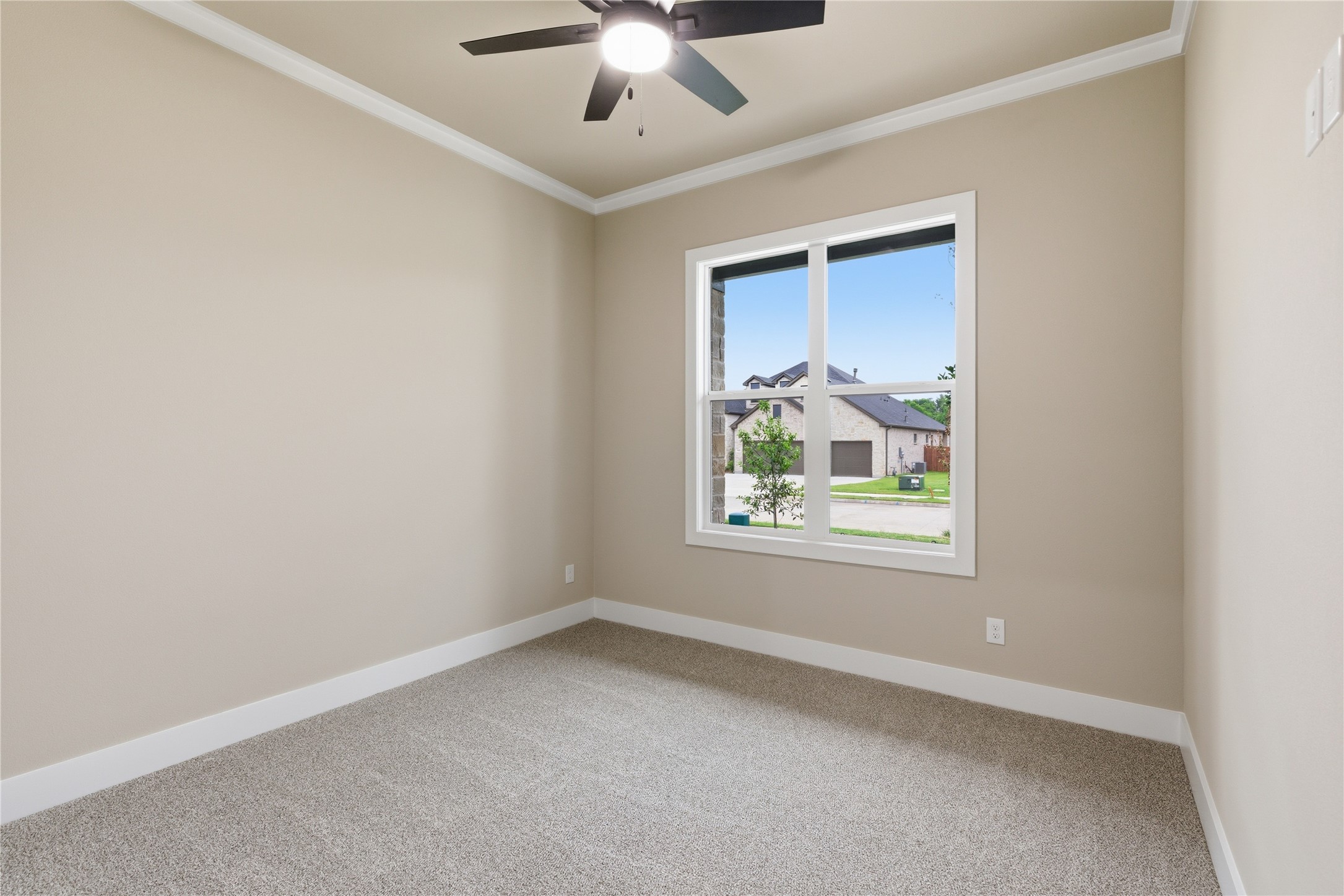 702 Anne Road Van Alstyne TX 75495