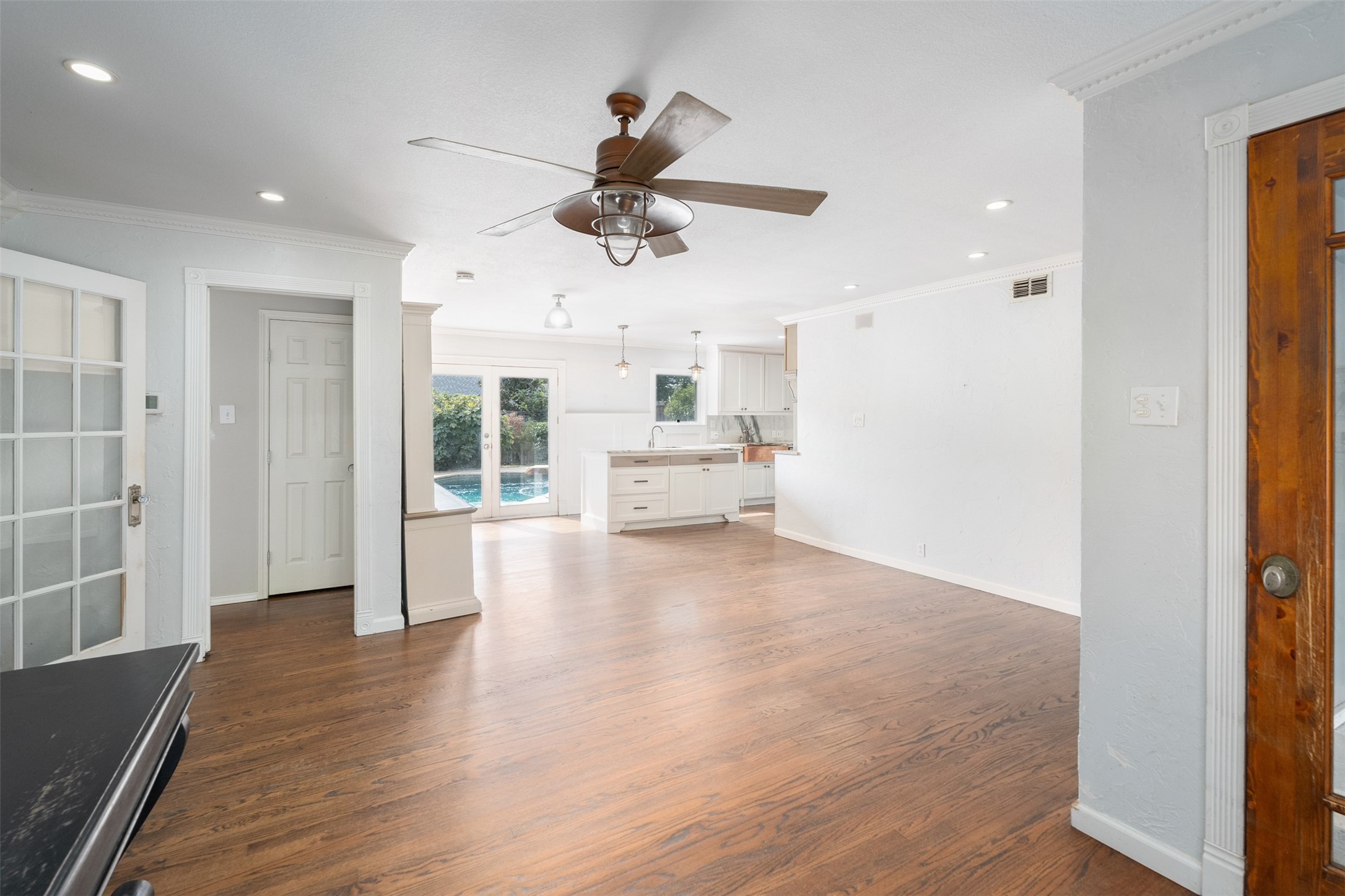 2650 Mount View Drive Farmers Branch TX 75234