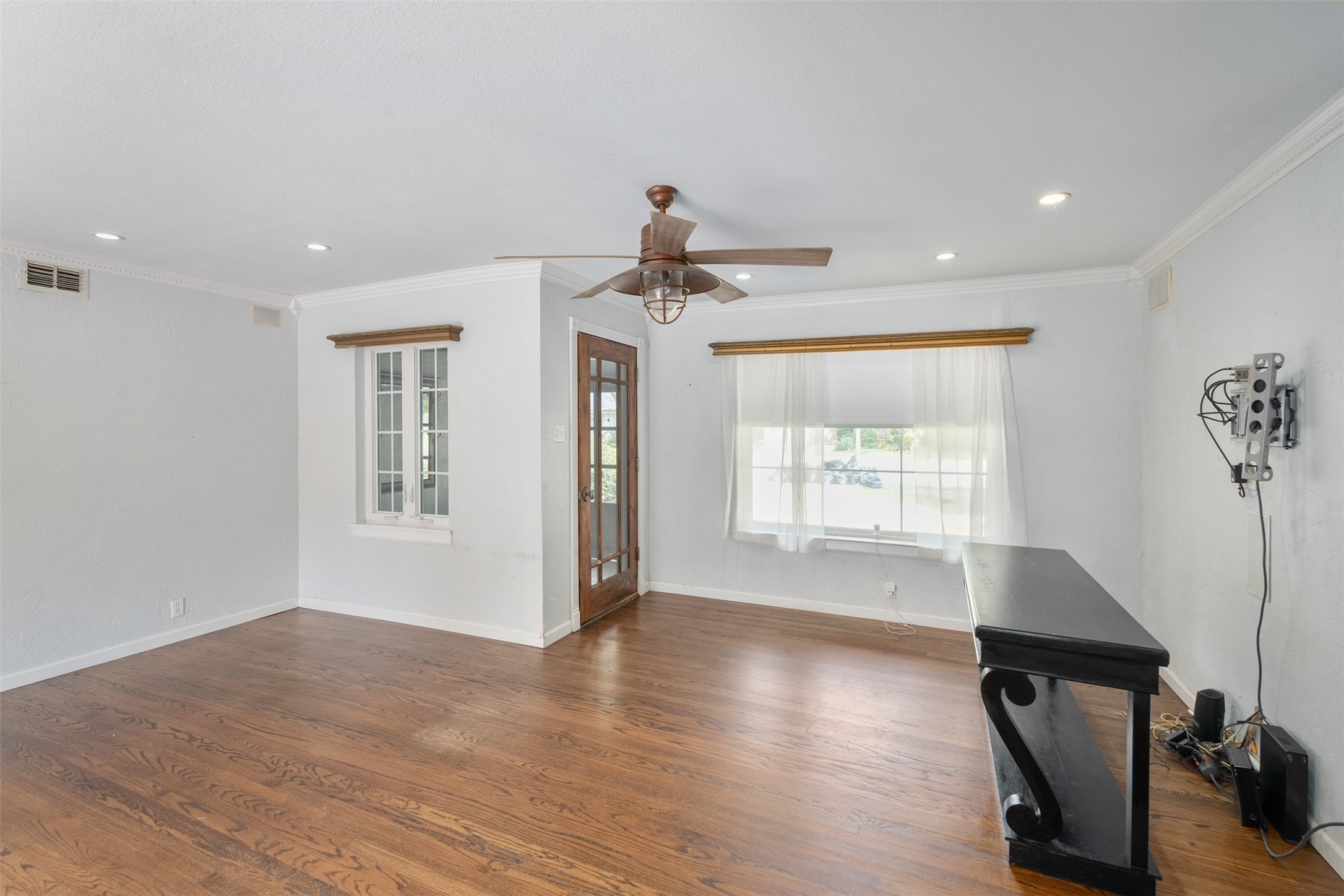 2650 Mount View Drive Farmers Branch TX 75234