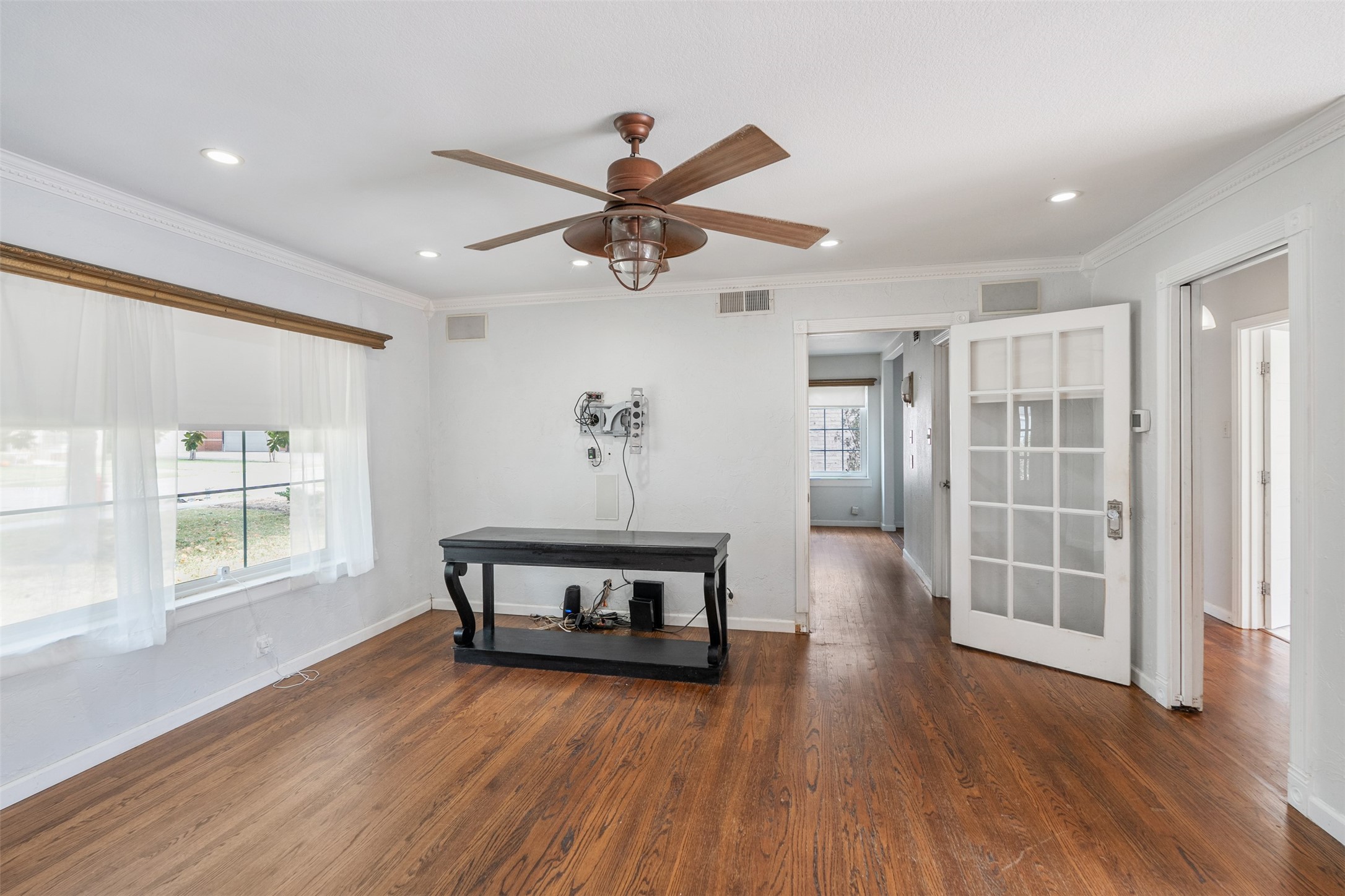 2650 Mount View Drive Farmers Branch TX 75234