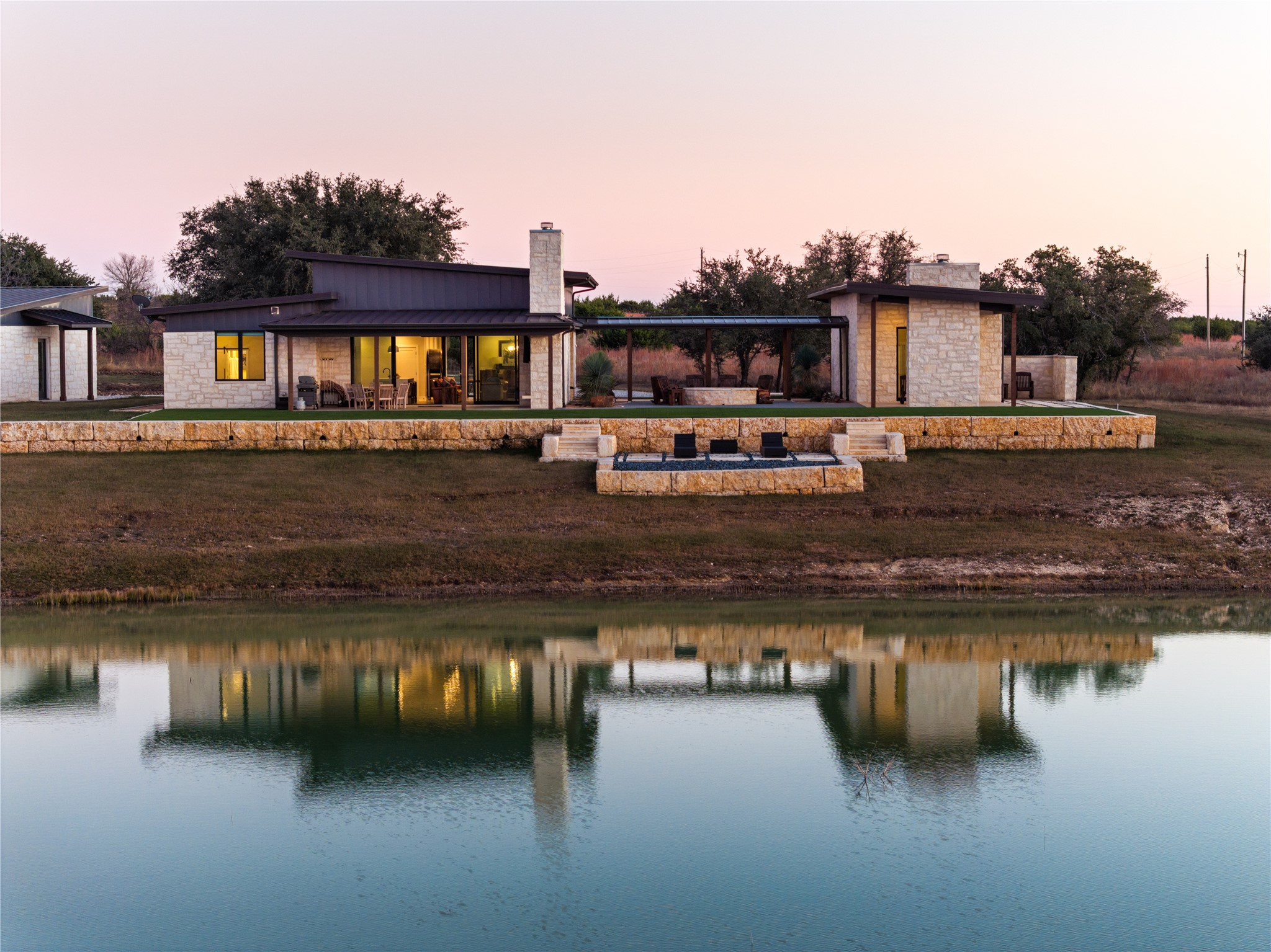 1402 Pr 21 Glen Rose TX 76690