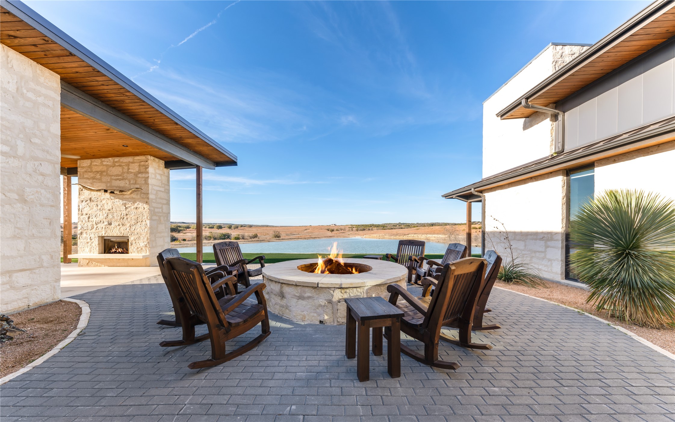 1402 Pr 21 Glen Rose TX 76690