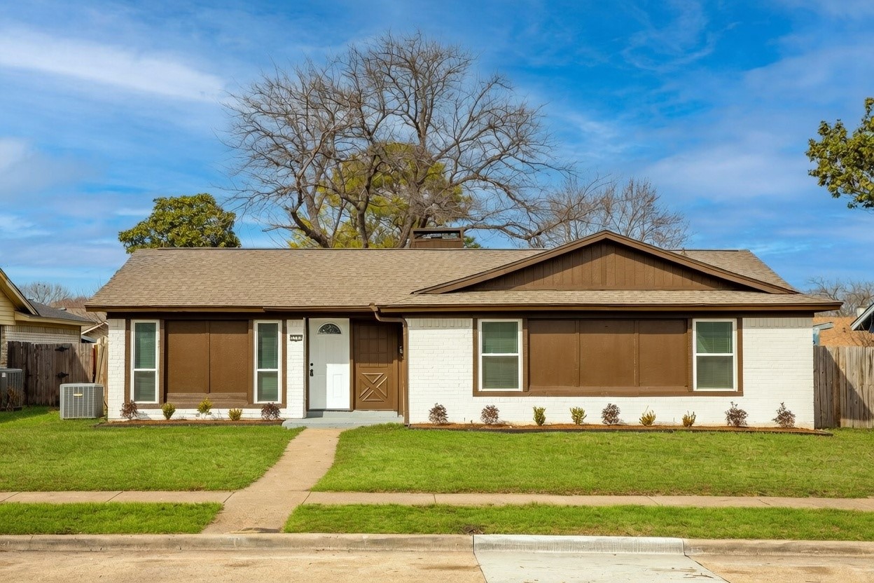 2105 Matterhorn Drive Garland TX 75044