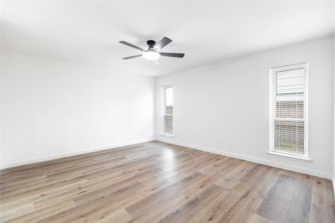 2105 Matterhorn Drive Garland TX 75044