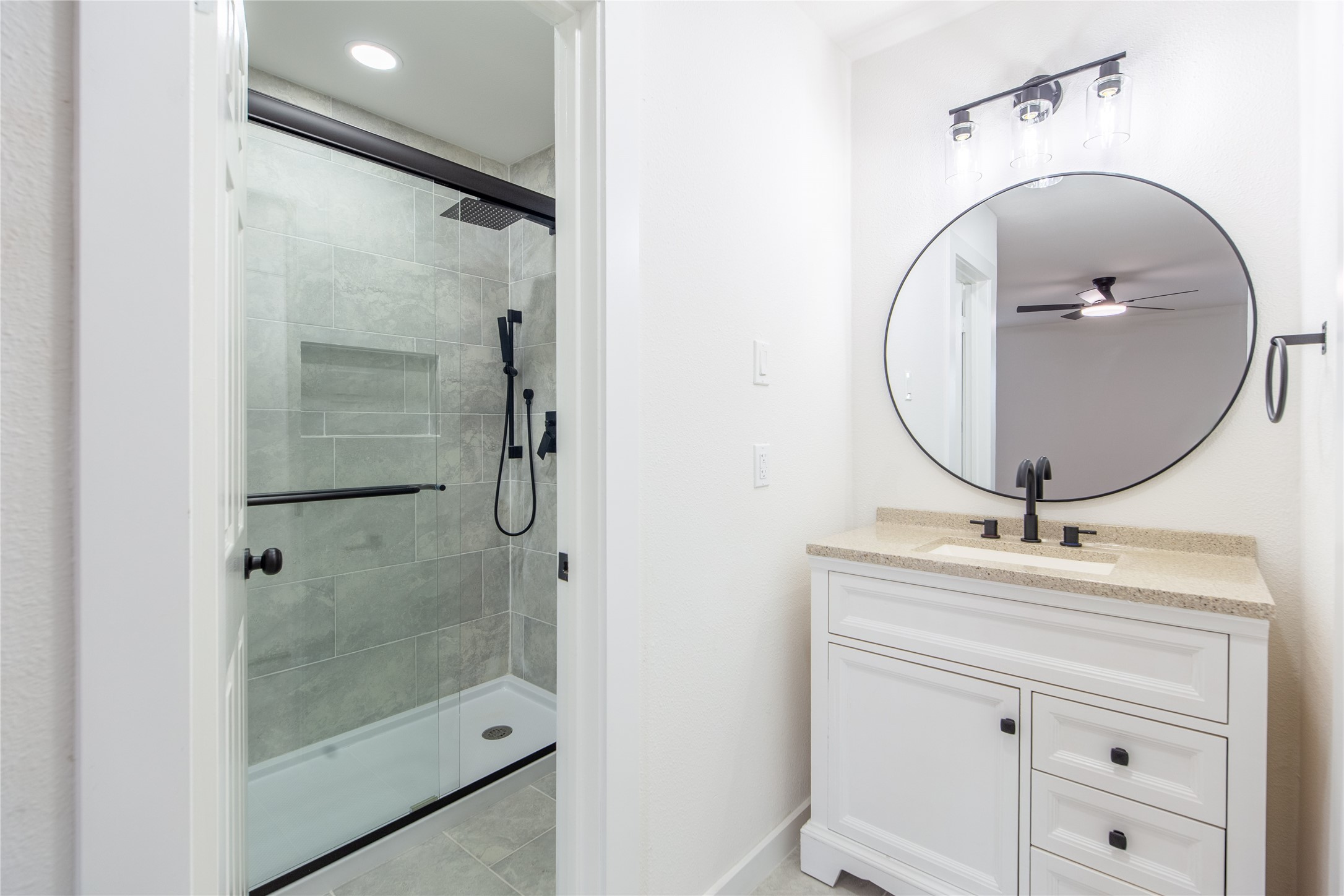 2105 Matterhorn Drive Garland TX 75044
