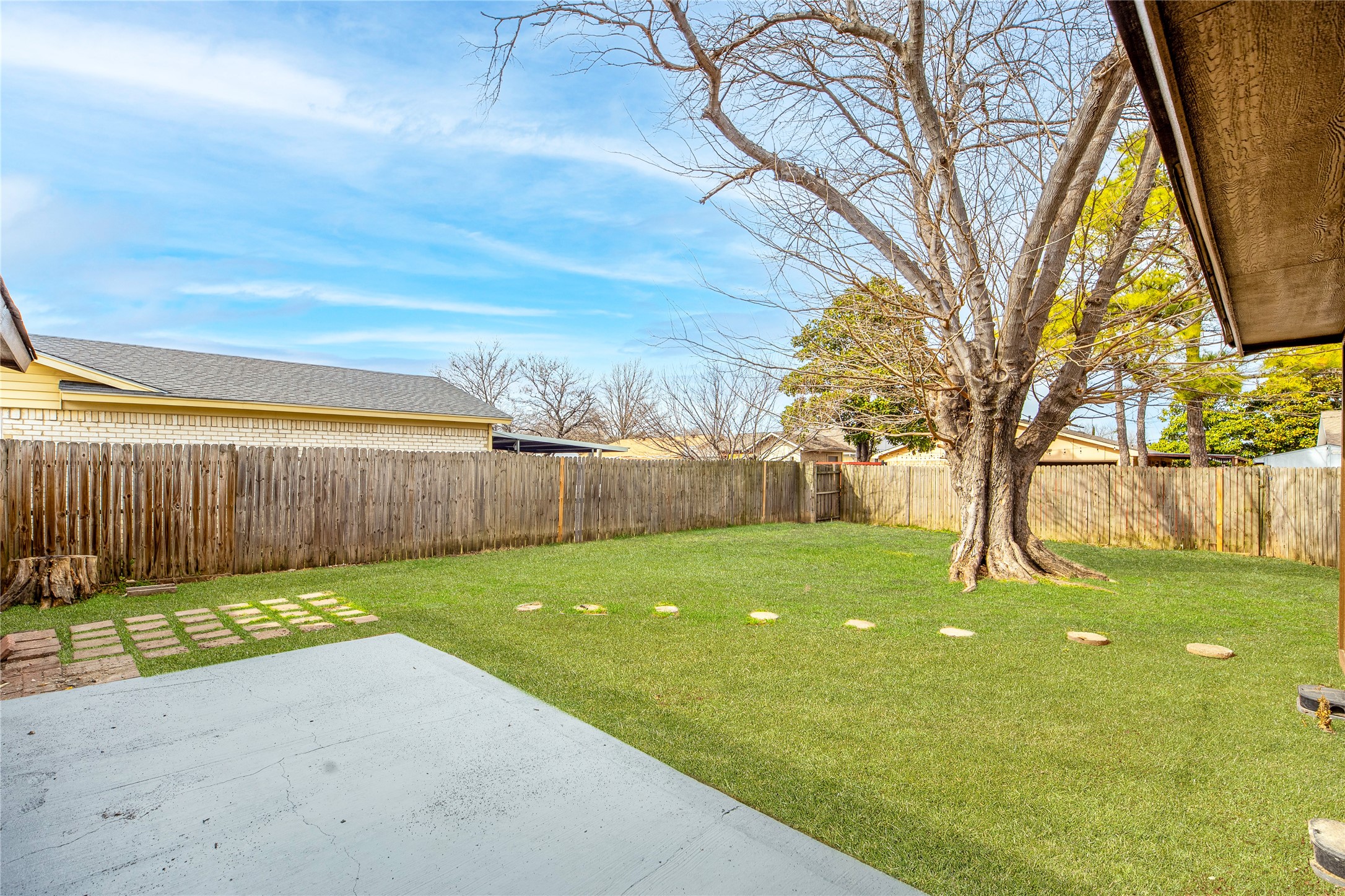 2105 Matterhorn Drive Garland TX 75044