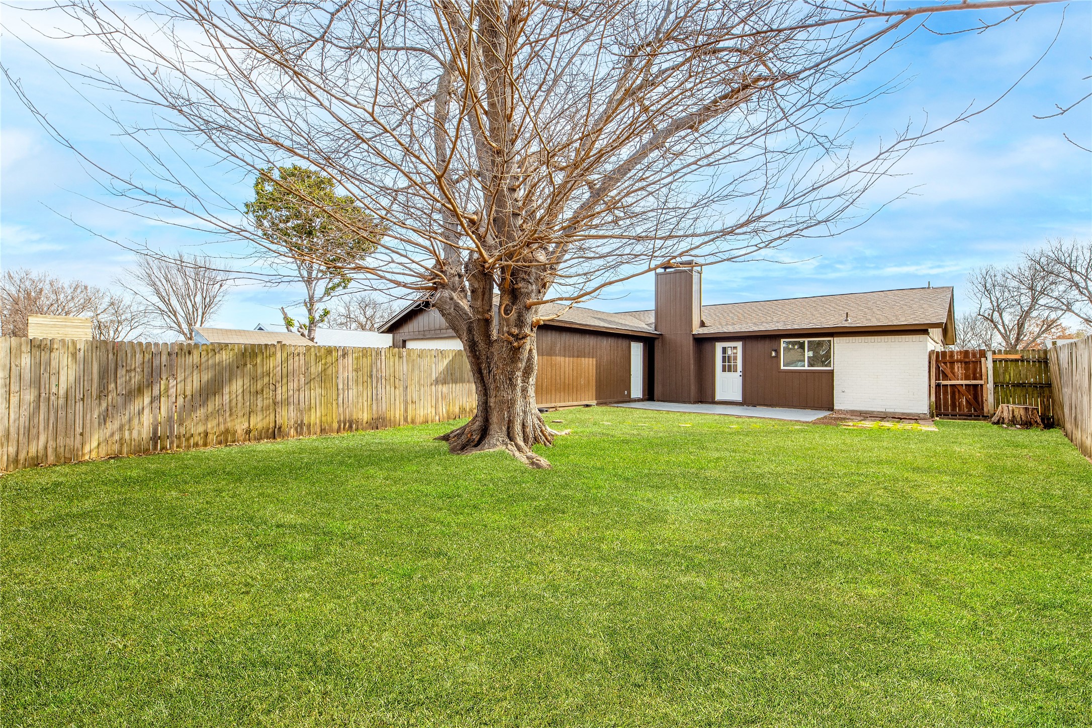 2105 Matterhorn Drive Garland TX 75044