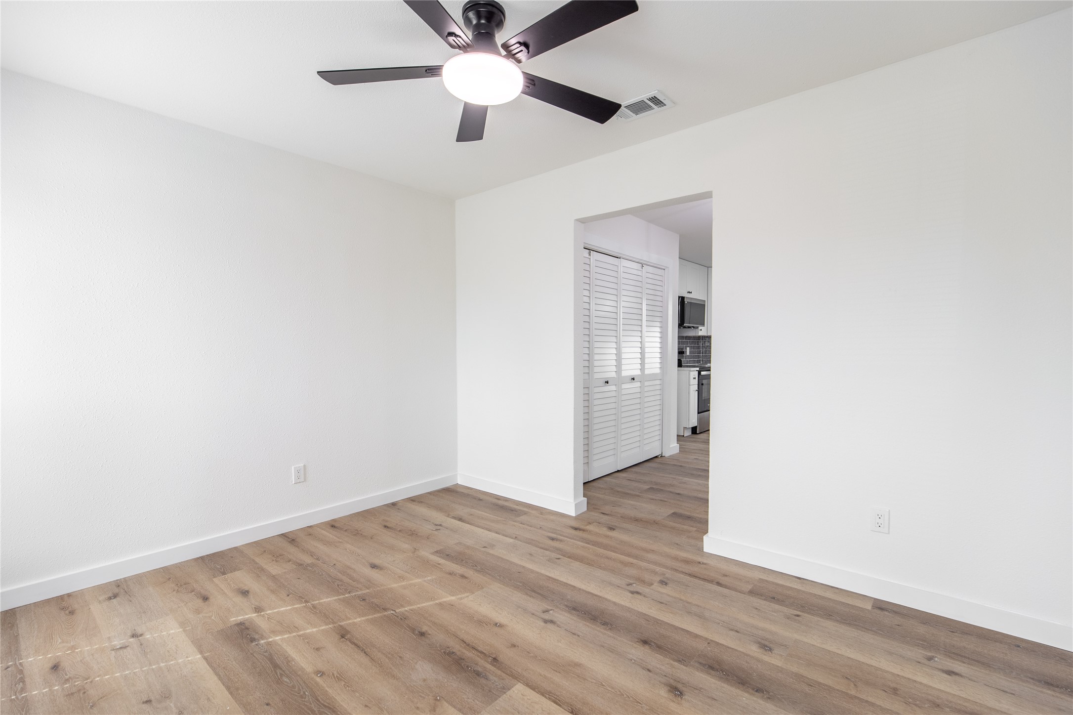 2105 Matterhorn Drive Garland TX 75044