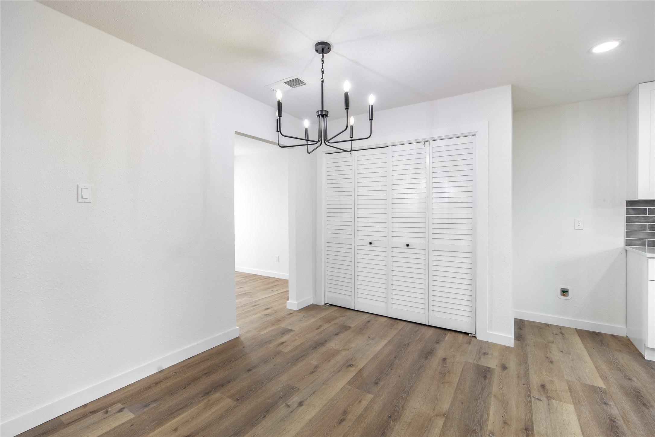 2105 Matterhorn Drive Garland TX 75044