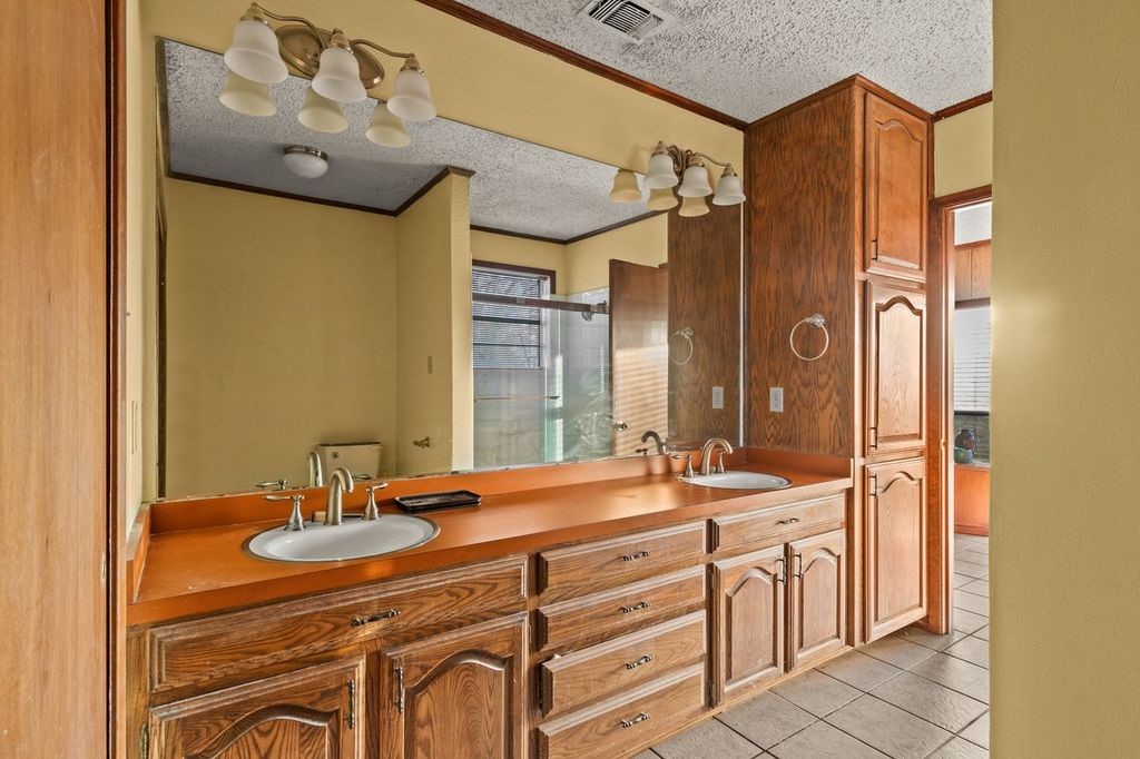 6406 N Tx Highway 37 Talco TX 75487