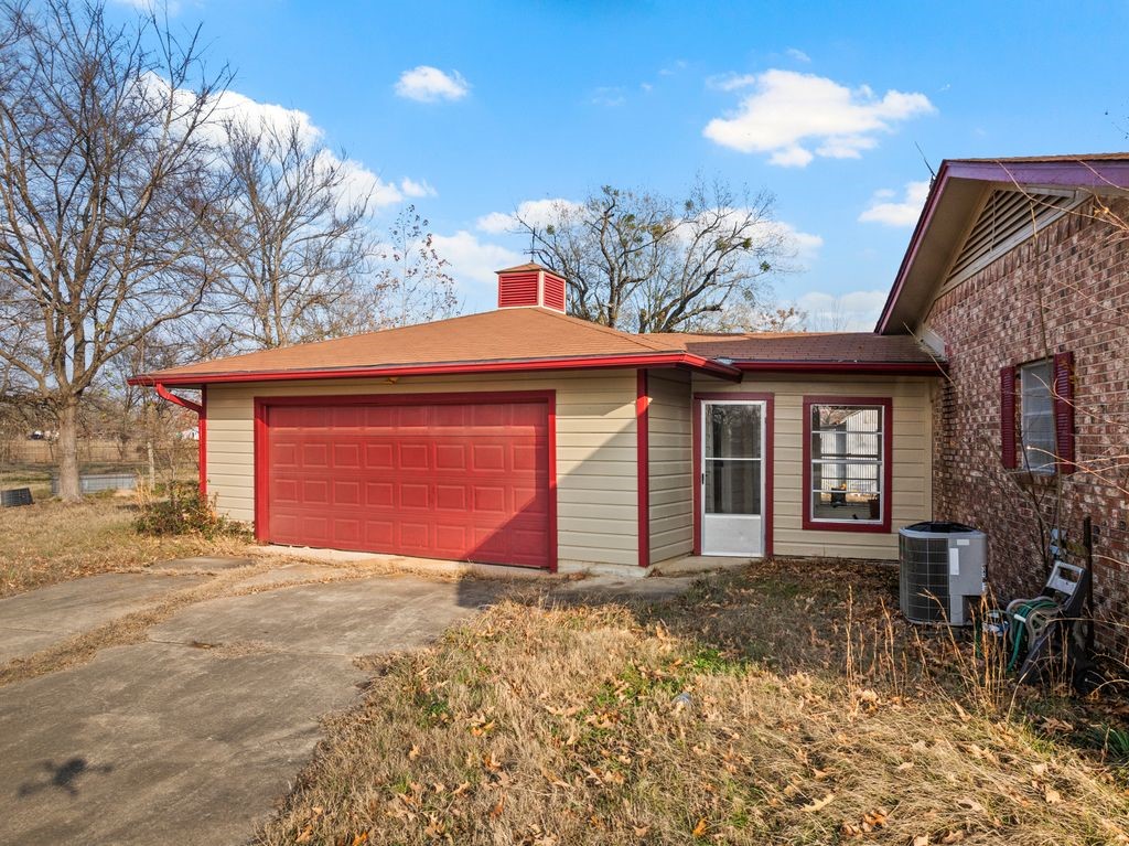 6406 N Tx Highway 37 Talco TX 75487