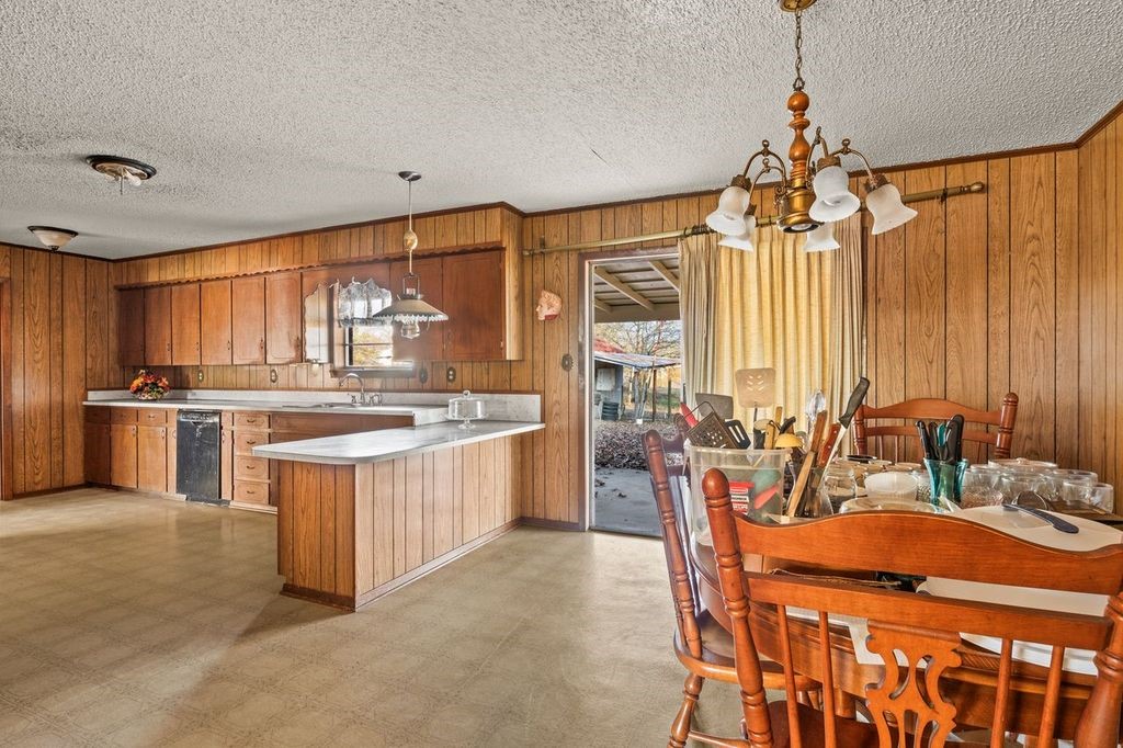 6406 N Tx Highway 37 Talco TX 75487