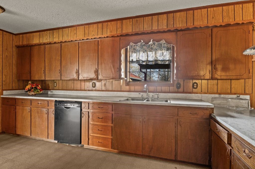 6406 N Tx Highway 37 Talco TX 75487