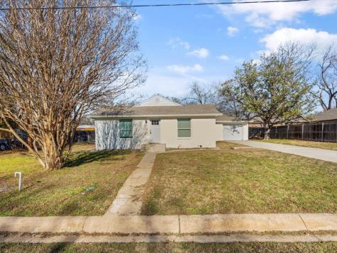 204 W Allen Avenue Godley TX 76044